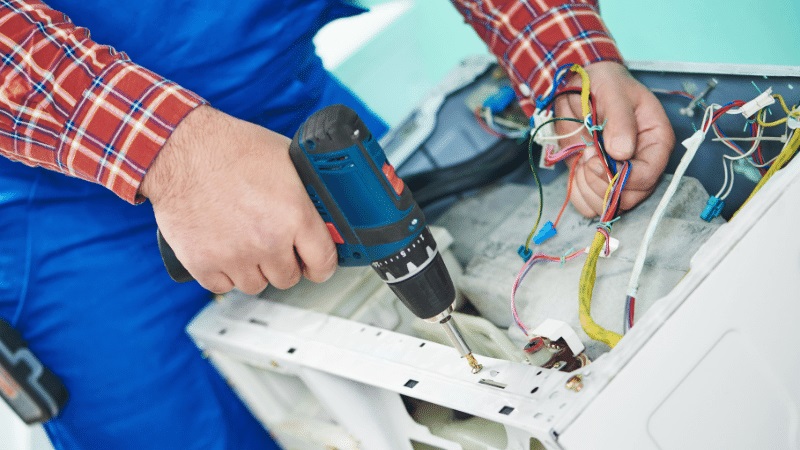 Kırkağaç Gree Gree çamaşır makinesi kart tamiri – Su almama arızası orijinal parça ile giderildi. - Teknik servis örneği